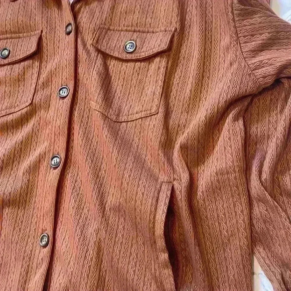 NY collection women’s button-down textured fabric shacket - Picture 2 of 5